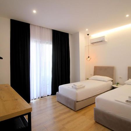 Hotel Qurku 2 Sarandë Esterno foto