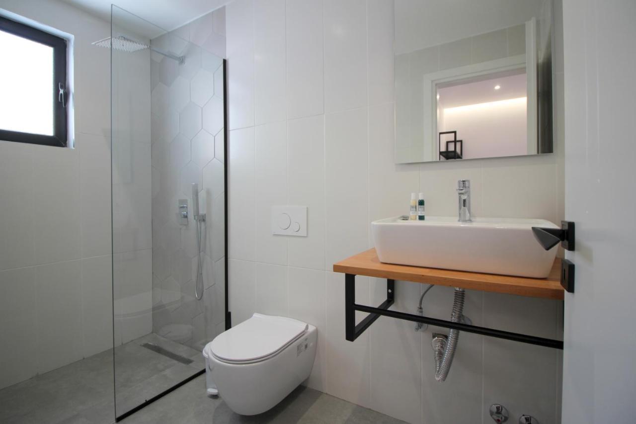 Hotel Qurku 2 Sarandë Esterno foto