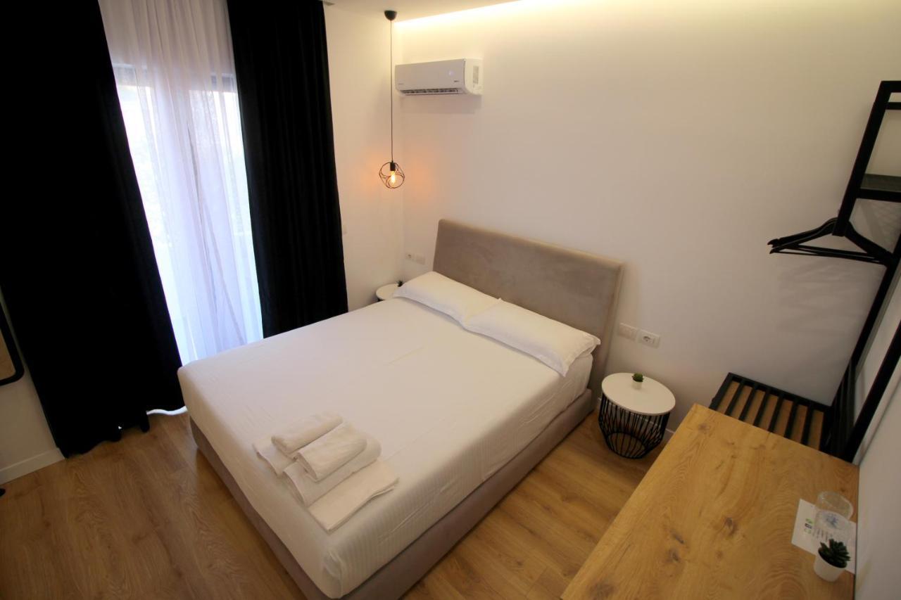 Hotel Qurku 2 Sarandë Esterno foto
