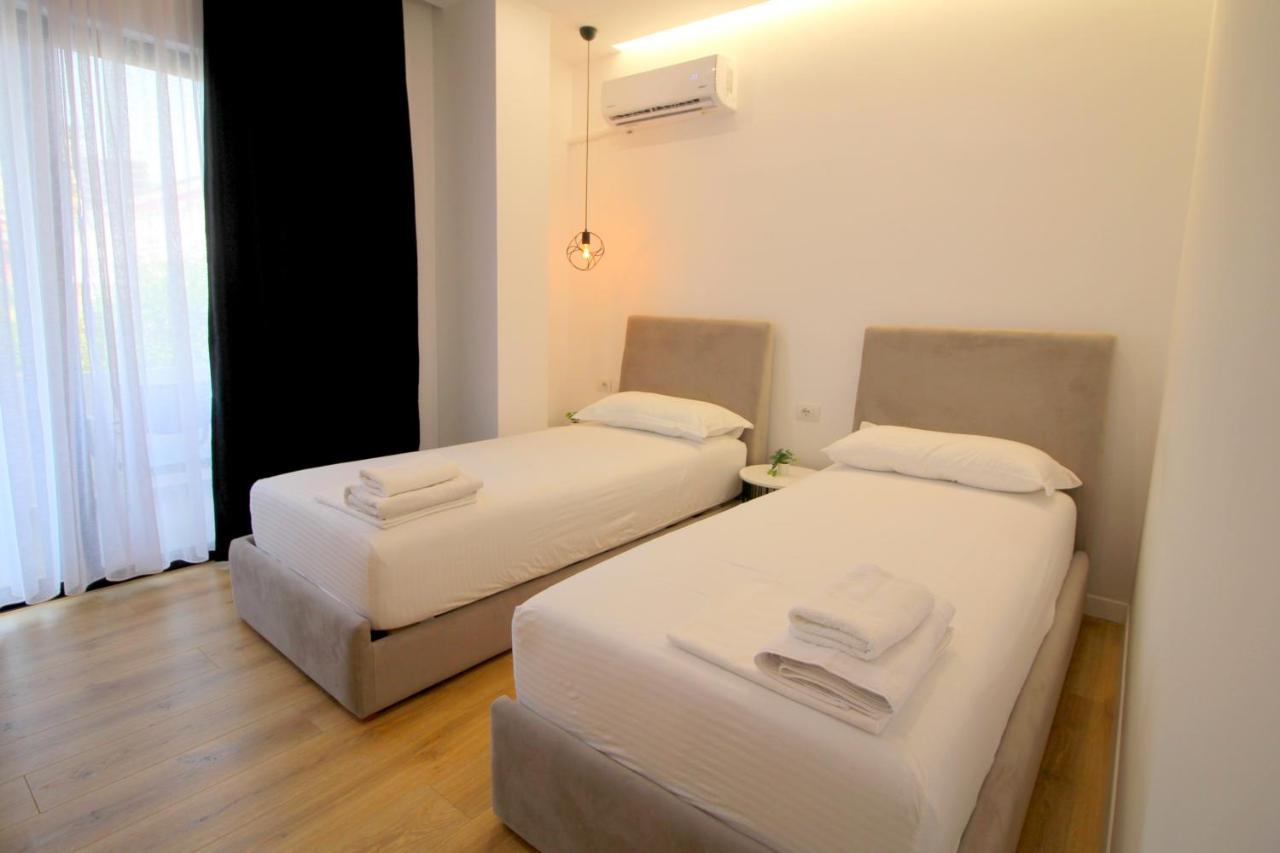 Hotel Qurku 2 Sarandë Esterno foto