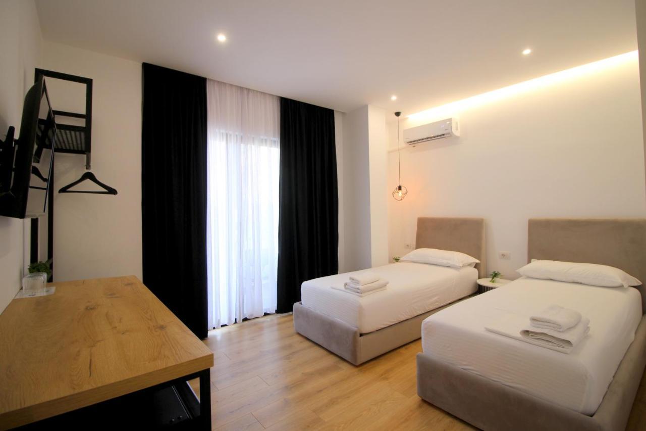Hotel Qurku 2 Sarandë Esterno foto